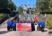 sinh-vien-vnuk-ve-nguon